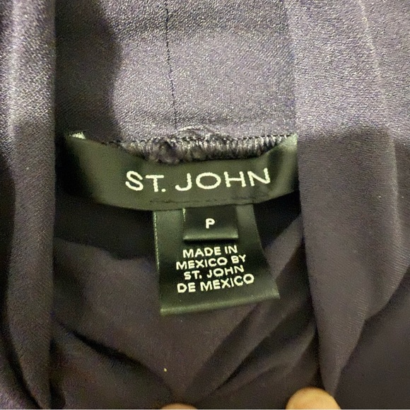 St. John Turtle Neck Long Sleeve Shirt Women’s Size P Stretchy - Picture 2 of 4